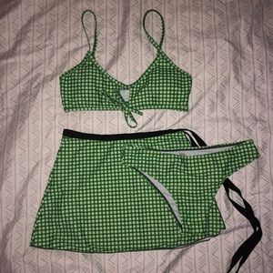 Cute Green Plaid Bikini With Skirt